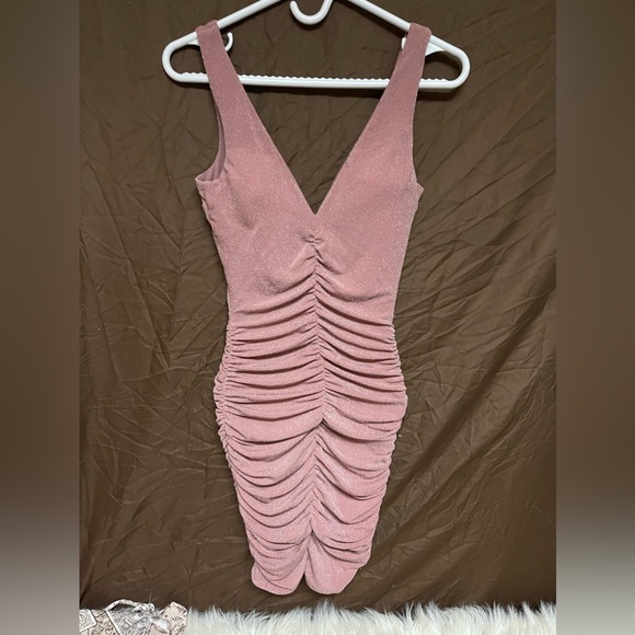 The Dress That Can Make Anyone Have Curves! Blush Bodycon Dress Women’s XXS - Picture 4 of 5